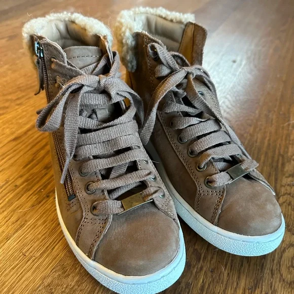 UGG High Top Sneakers | Size 7.5 - Picture 1 of 7